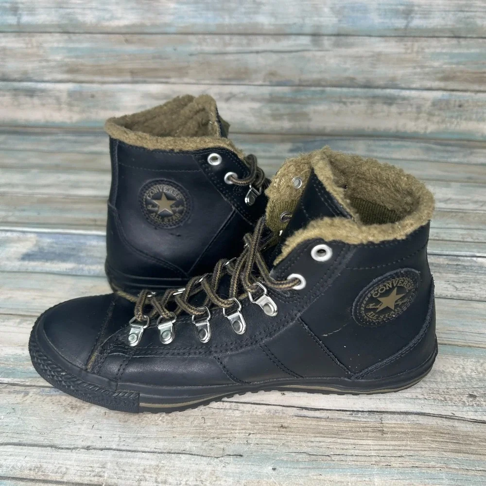 Converse Winter Boot Size 6 Junior‎ Black Sherpa Lined Chuck Taylor High Top